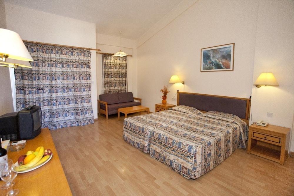 Episkopiana Hotel & Sport Resort Episkopi  Eksteriør billede