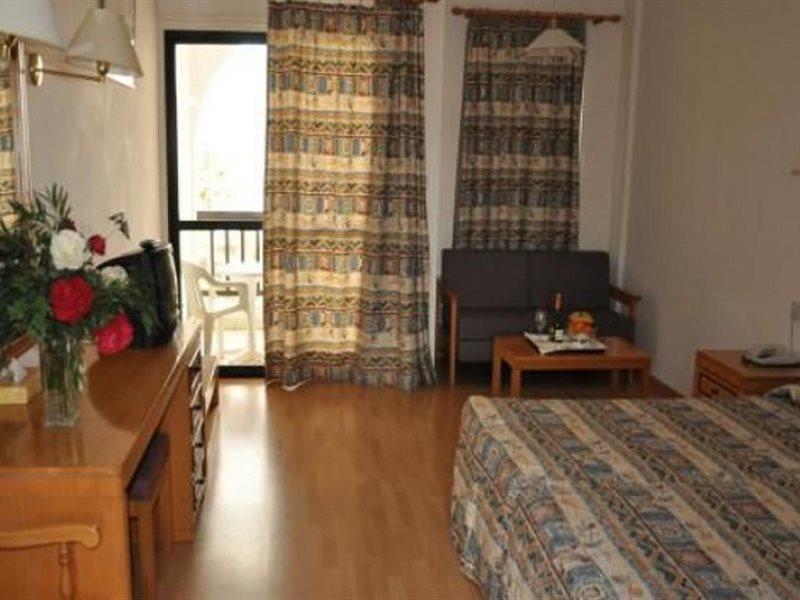Episkopiana Hotel & Sport Resort Episkopi  Eksteriør billede